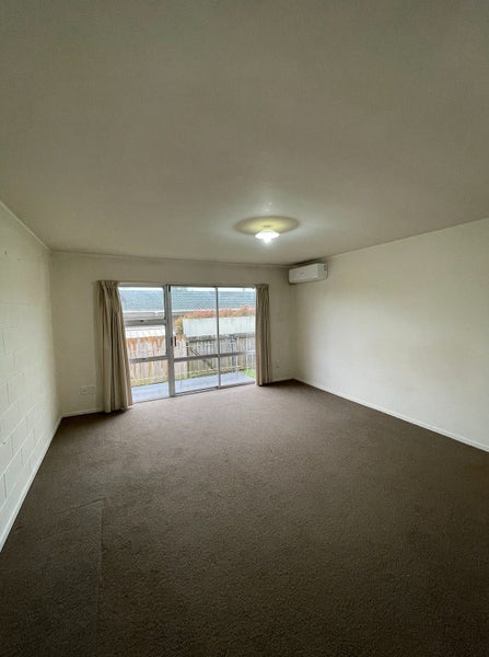 2/13 Copley Street, New Lynn, Auckland - Carousel 2