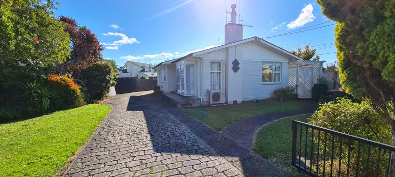 43 Tomin Road, Glenview, Hamilton - Carousel 1