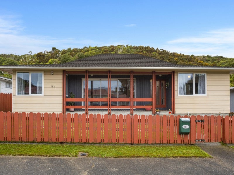 194 Major Drive, Kelson, Lower Hutt - Carousel 1