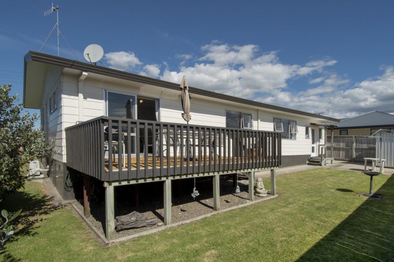 1 Hillstone Avenue, Gate Pa, Tauranga - Carousel 1