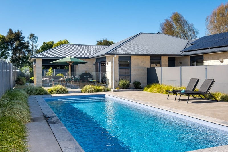 36 The Loop, Meeanee, Napier - Carousel 2