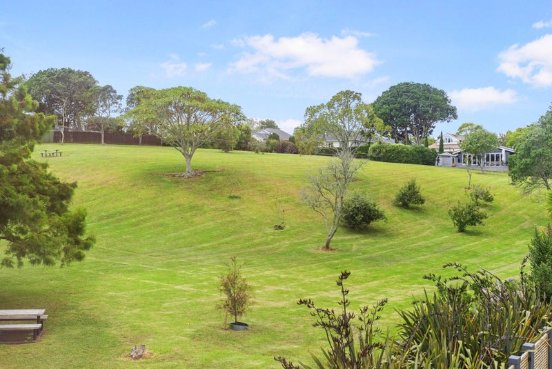 34D Dexter Avenue, Mount Eden, Auckland - Carousel 2
