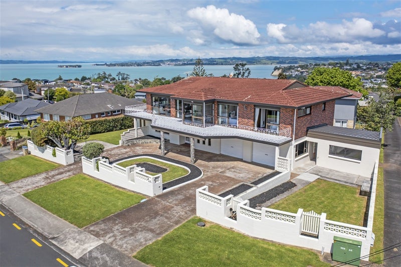 71 Mellons Bay Road, Mellons Bay, Auckland - Carousel 1