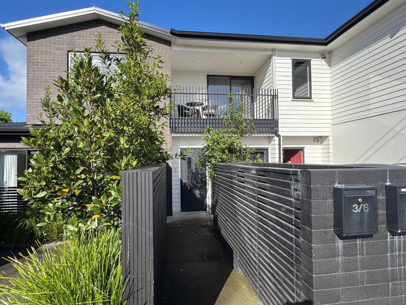 6 Studholme Street, Point Chevalier, Auckland - Carousel 1