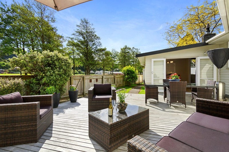 260 Stokes Valley Road, Stokes Valley, Lower Hutt - Carousel 1