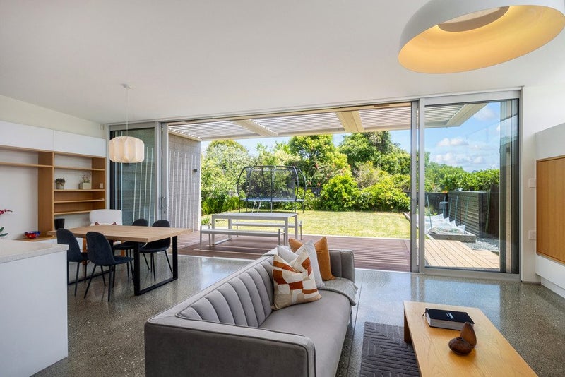 28 Parkdale Road, Mount Albert, Auckland - Carousel 2