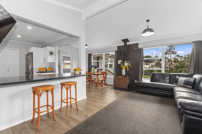 21 Manapouri Street, Tikipunga, Whangarei - Carousel 1