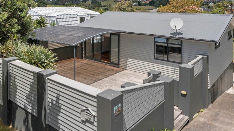 1265 Whangaparaoa Road, Gulf Harbour, Whangaparaoa - Carousel 1