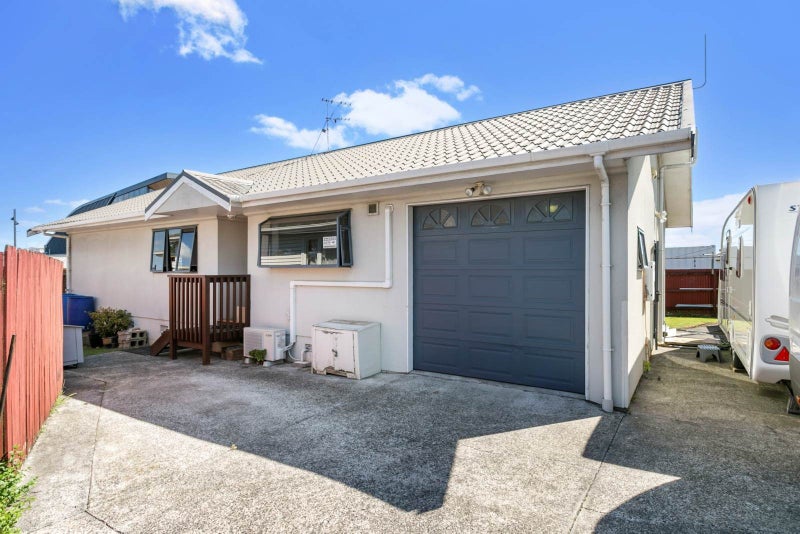 8 Cambridge Terrace, Papatoetoe, Auckland - Carousel 2