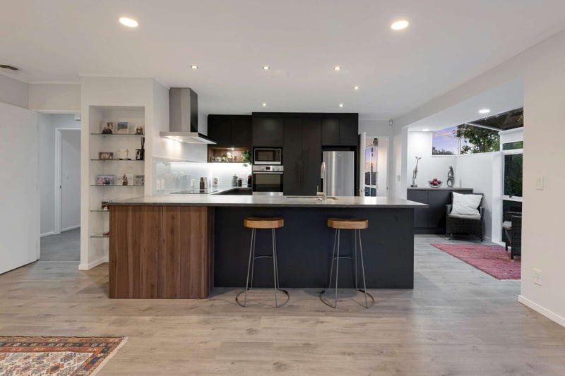 11 Ayrshire Place, Somerville, Manukau - Carousel 9