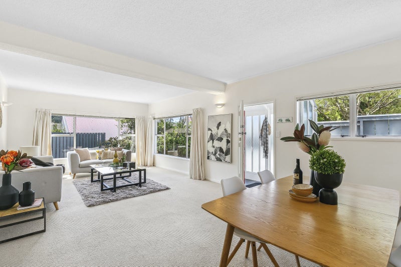 4/10 Box Hill, Khandallah, Wellington - Carousel 1