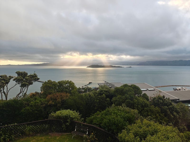 8D Nikau Road, Point Howard, Lower Hutt - Carousel 1