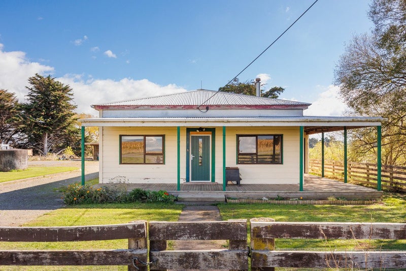 1419 Kimbolton Road, Cheltenham, Feilding - Carousel 1
