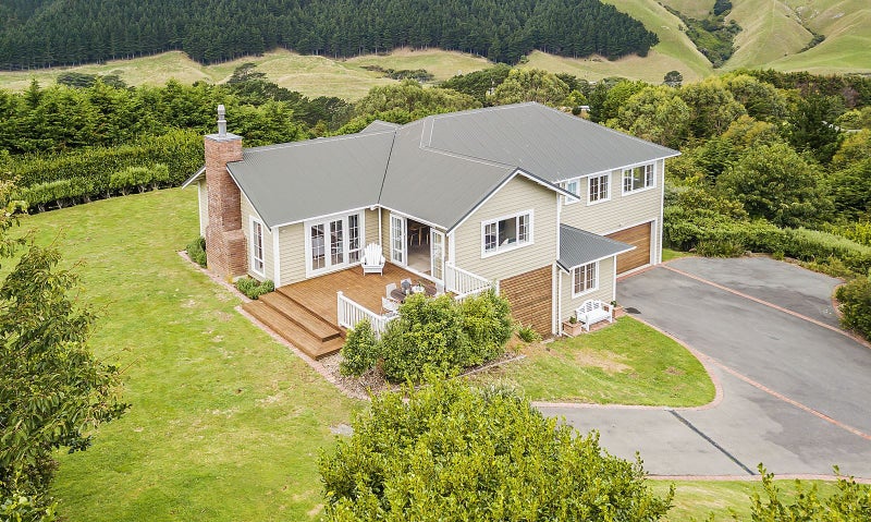 91 Woodburn Drive, Takapu Valley, Wellington - Carousel 1