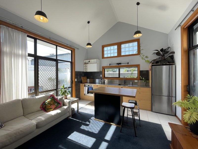 69 Endeavour Street, Lyall Bay, Wellington - Carousel 1