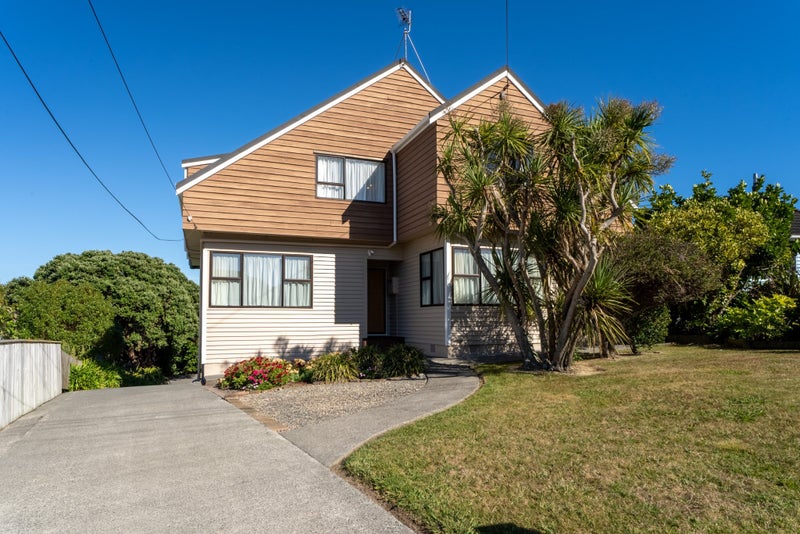 19 Jillett Street, Titahi Bay, Porirua - Carousel 1