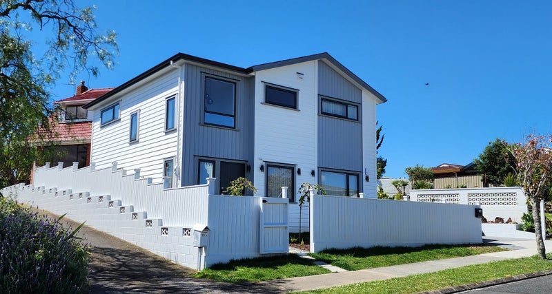 10 Miramar Place, Pakuranga, Auckland - Carousel 1