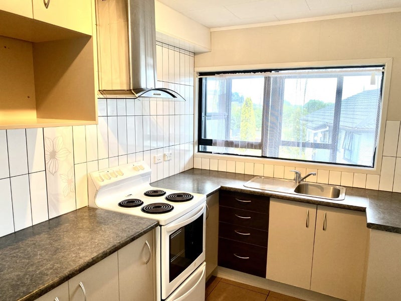 73 Santiago Crescent, Unsworth Heights, Auckland - Carousel 2