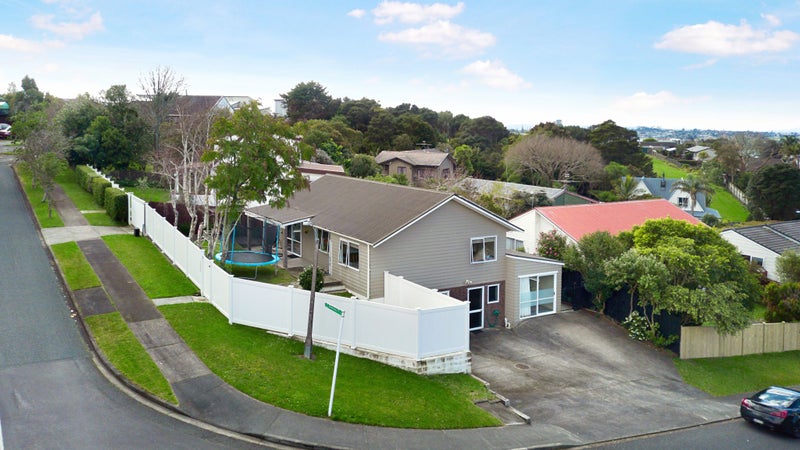 1 Riesling Place, Henderson, Auckland - Carousel 1