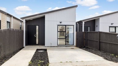 20 Mata Road, Massey, Auckland - Carousel 1