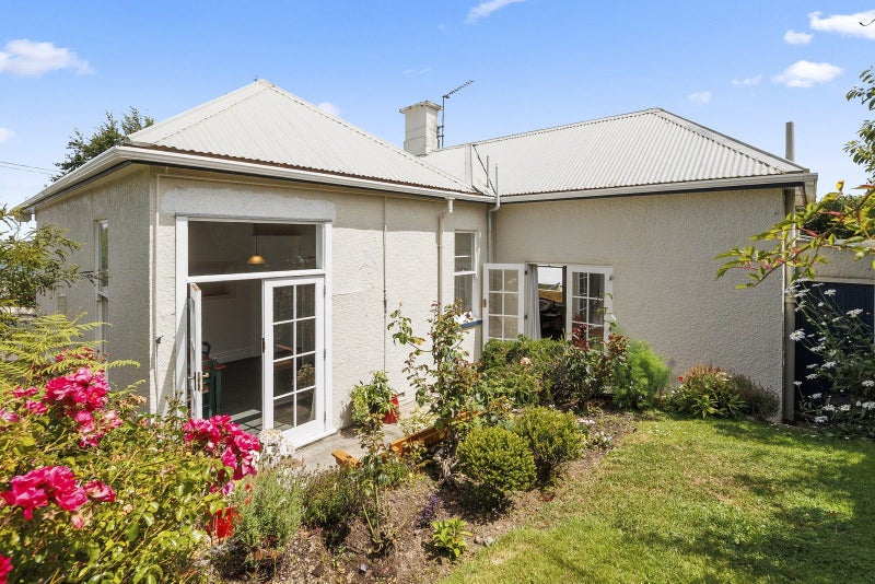 4 Epsilon Street, Belleknowes, Dunedin - Carousel 2