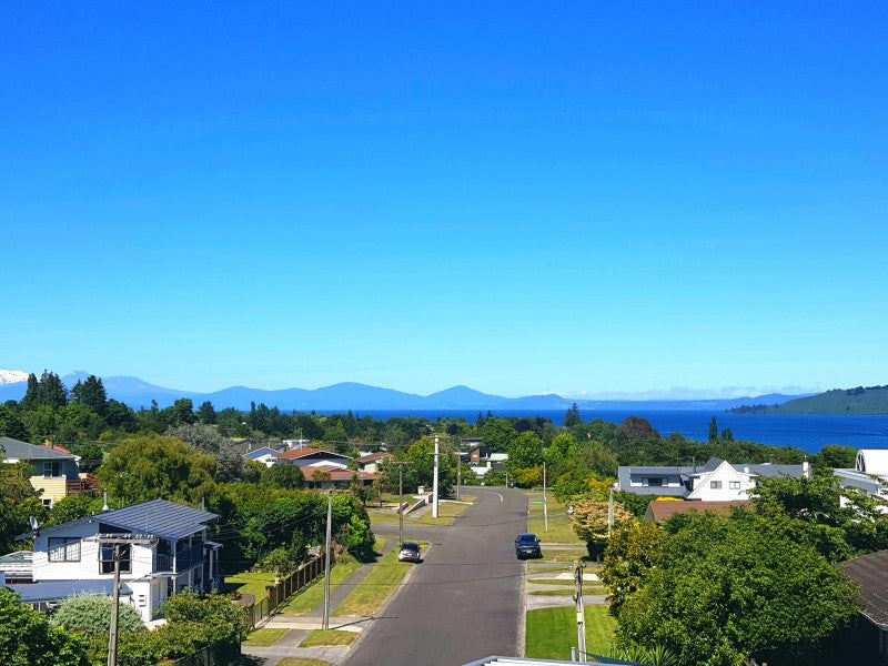 5 Boundary Road, Waipahihi, Taupo - Carousel 1