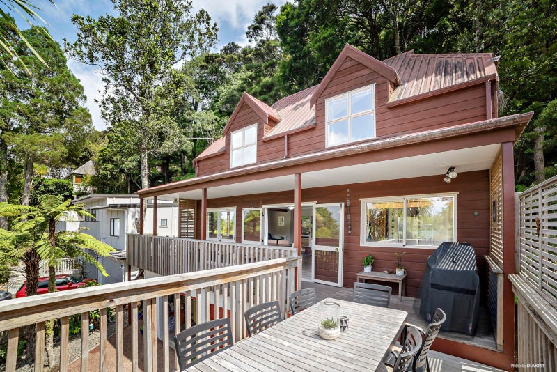 24 Pluto Place, Beach Haven, Auckland - Carousel 2