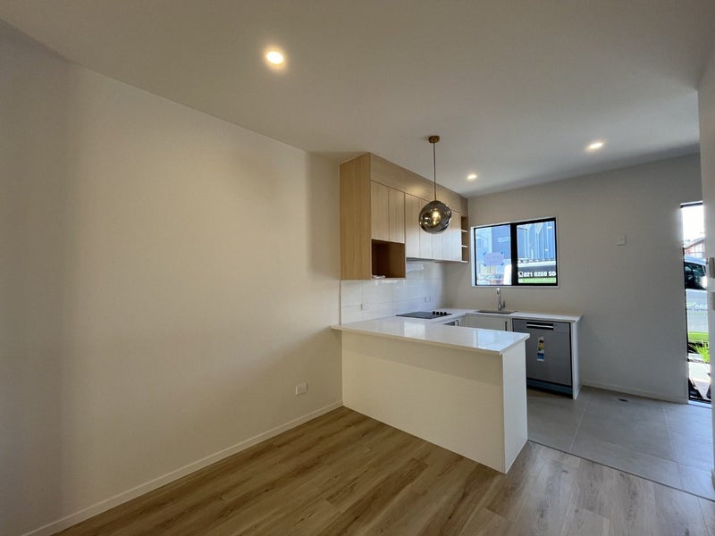 38 Paetai Lane, Te Atatu Peninsula, Auckland - Carousel 2