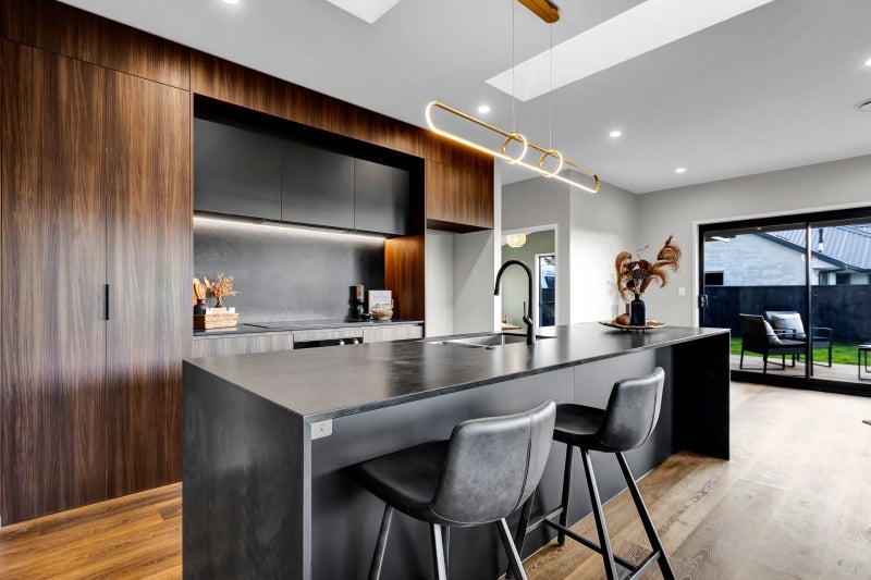 6 Oliver O'Leary Way, Westown, New Plymouth - Carousel 2