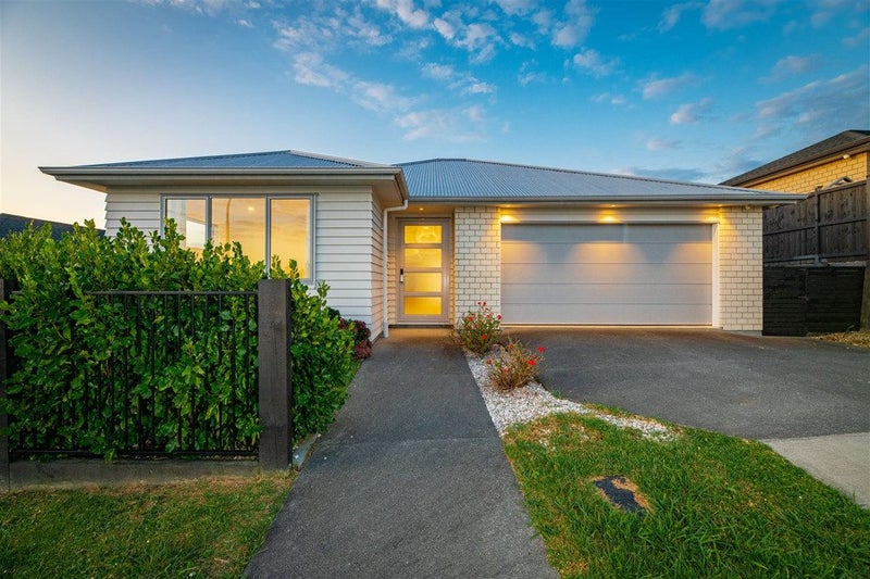 3 Tararua Street, Massey, Auckland - Carousel 48