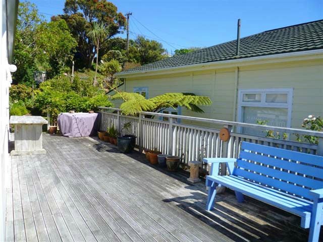 29 Karepa Street, Brooklyn, Wellington - Carousel 18