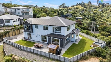 2 Poto Road, Normandale, Lower Hutt - Carousel 1