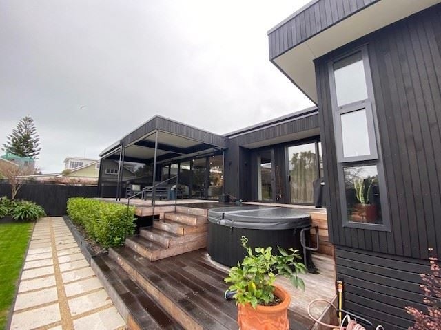 10 Head Street, Sumner, Christchurch - Carousel 2