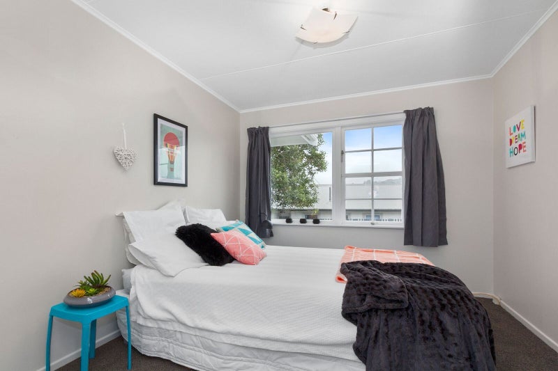 397 Warspite Avenue, Ascot Park, Porirua - Carousel 9