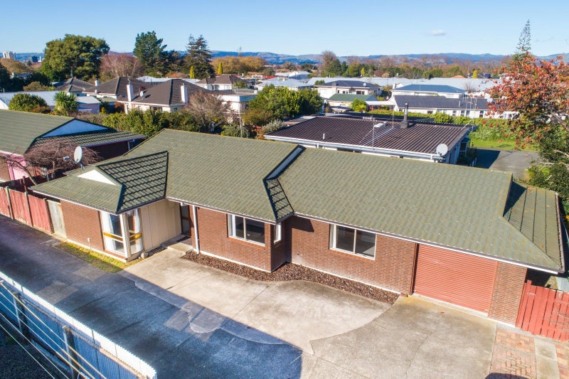 19 Westmere Place, Takaro, Palmerston North - Carousel 2