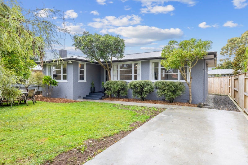 12 Norwich Place, Awapuni, Palmerston North - Carousel 1