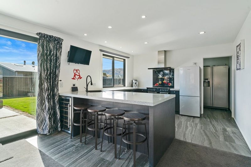 15 Cooper Crescent, Luggate, Wānaka - Carousel 2