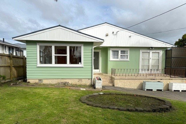 123 Sunnyside Road, Sunnyvale, Auckland - Carousel 1