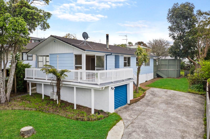34 Felgrove Street, Glendene, Auckland - Carousel 1