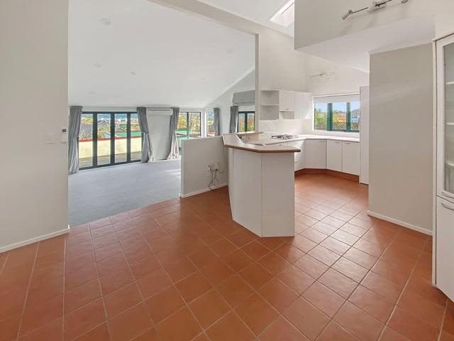 24 Taroka Close, Pinehill, Auckland - Carousel 2