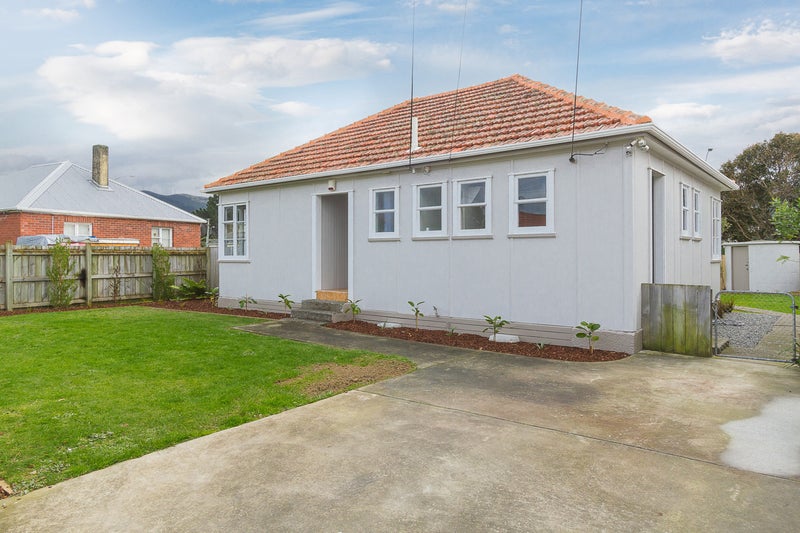 13 Avery Grove, Boulcott, Lower Hutt - Carousel 1