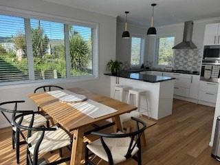 8 Tainui Terrace, Tawa, Wellington - Carousel 2