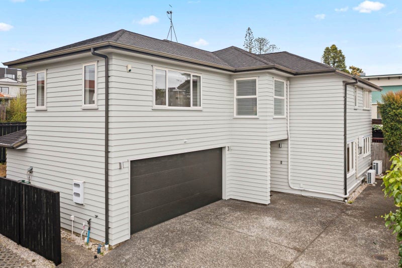 114A Lake Road, Northcote, Auckland - Carousel 1