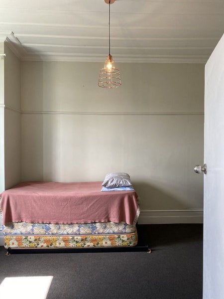 20 Pencarrow Street, Caversham, Dunedin - Carousel 2