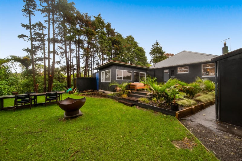 87 Paynters Avenue, Strandon, New Plymouth - Carousel 2