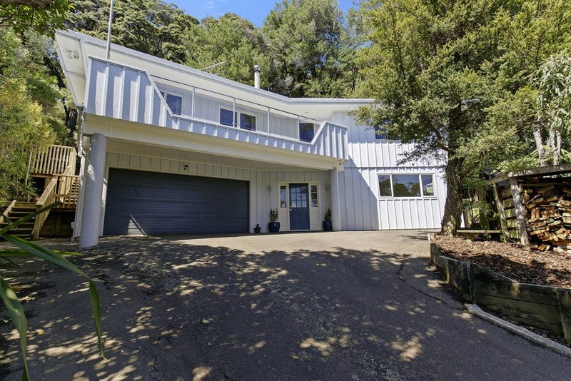 233A Whites Line East, Waiwhetū, Lower Hutt - Carousel 1