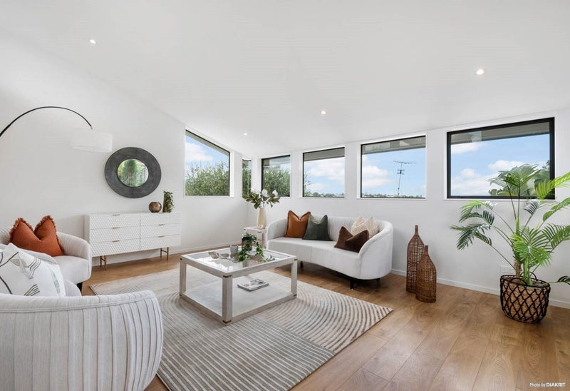 13 Bellbird Rise, Murrays Bay, Auckland - Carousel 2