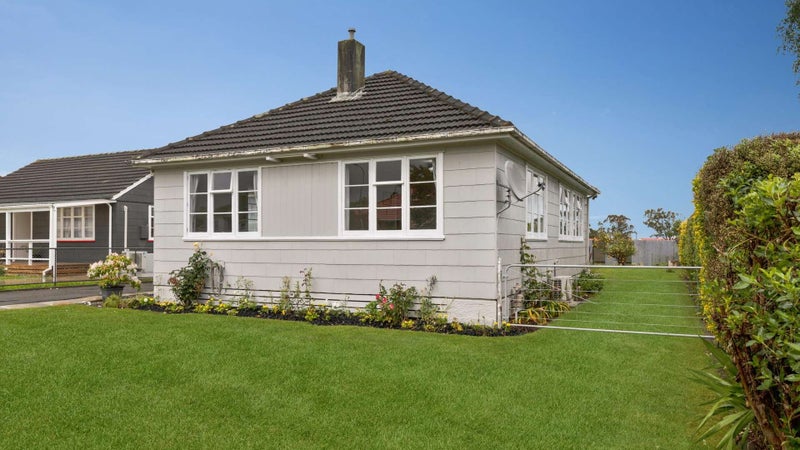 18 Tweed Street, Roslyn, Palmerston North - Carousel 1