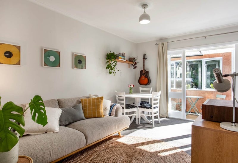 2/14 St Lukes Road, Mount Albert, Auckland - Carousel 1