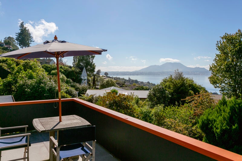 16 Brunette Drive, Acacia Bay, Taupo - Carousel 1